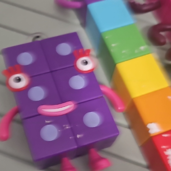 Colorful Block Character Toy Set - Picture 5 of 6